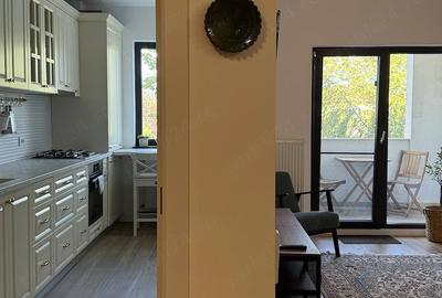 Apartament cu 2 camere decomandat în Păcii