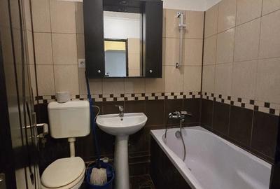 Apartament cu 2 camere decomandat în Berceni