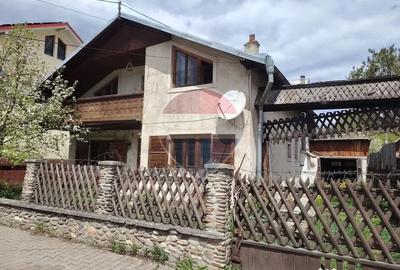 Casă cu 3 camere cu Teren 556 Mp în Central