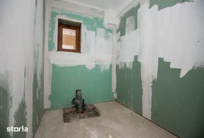 Casă cu 4 camere cu Teren 450 Mp în Pecica