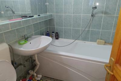Apartament cu 2 camere decomandat în Drumul Găzarului