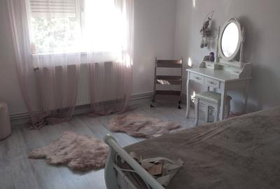 Apartament cu 4 camere decomandat în Spătaru - 2