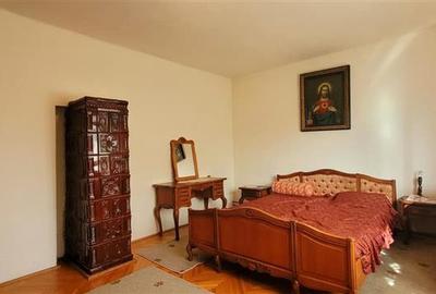 Casă individuală cu 8 camere cu Teren 705 Mp în Central - 11
