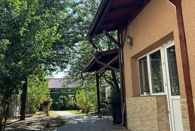 Casă cu 4 camere în Micro 17 - 2