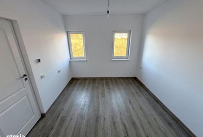 Casă cu 4 camere cu Teren 300 Mp în Bucium