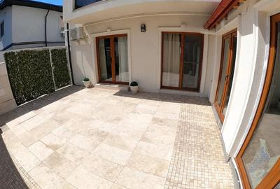 Apartament cu 3 camere semidecomandat în Crângași