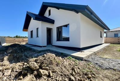 Casă cu 3 camere cu Teren 500 Mp în Lunca Cetățuii