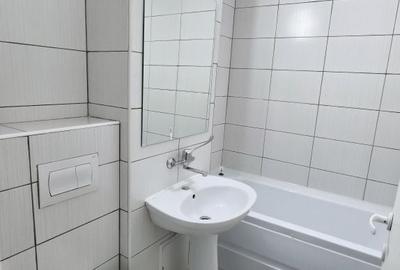 Apartament cu 3 camere decomandat în Narcisa
