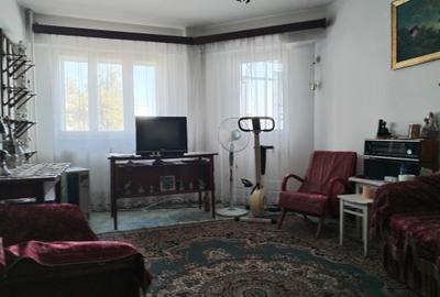 Apartament cu 3 camere decomandat, mobilat în Central - 2