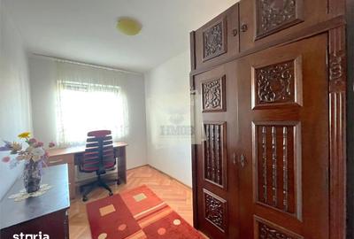 Apartament cu 3 camere decomandat, mobilat în Sub Arini - 11