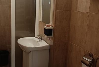 Apartament cu 3 camere în 1 Mai - 2