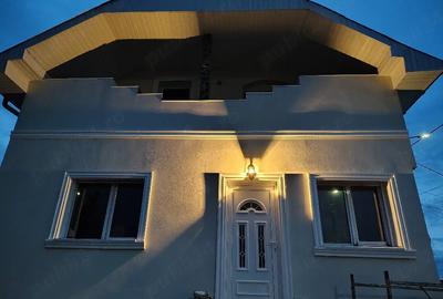 Casă cu Teren 300 Mp în Central