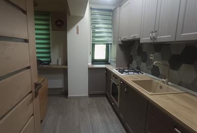 Apartament cu 2 camere decomandat în Micro 6 - 9