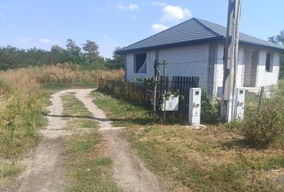 Teren Construcții intravilan de 2500 mp, în Crevedia