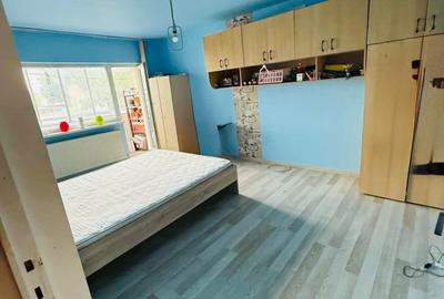 Apartament cu 3 camere decomandat, mobilat în Gheorgheni