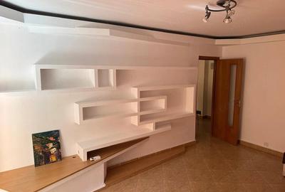 Apartament cu 2 camere semidecomandat în Apărătorii Patriei