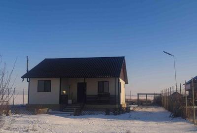Casă cu 2 camere cu Teren 3000 Mp în Postăvari - 10