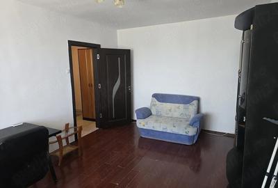 Garsonieră decomandată în Tei