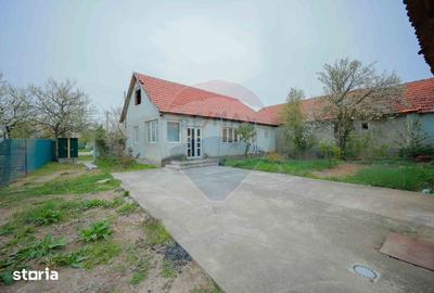 Casă cu 4 camere cu Teren 2440 Mp în Oșorhei - 3