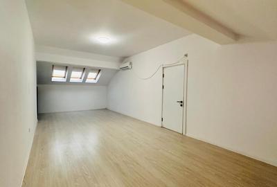 Duplex cu 5 camere cu Canalizare în Otopeni - 11