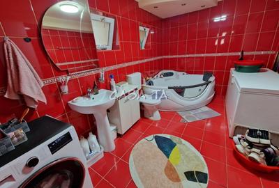 Casă individuală cu 6 camere cu Canalizare în Lotrului - 15