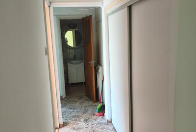 Apartament cu 4 camere decomandat în Drumul Taberei - 2