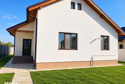 Casă cu 3 camere cu Teren 430 Mp în Domnești