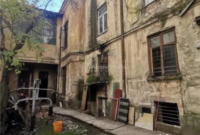 Spațiu comercial, de 47 mp, în Universitate