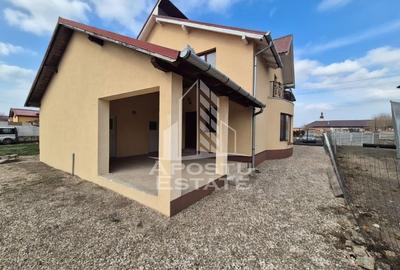 Casă cu 6 camere cu Canalizare în Pesac - 17