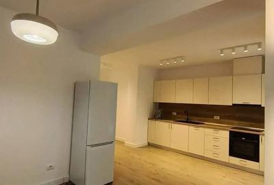 Apartament cu 4 camere în Armeneasca