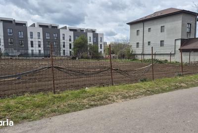 Teren de 1333 mp, în Kamsas
