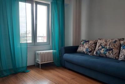 Apartament cu 3 camere decomandat în Calea Călărașilor