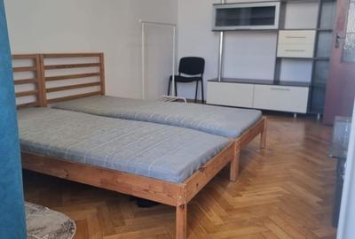 Apartament cu 2 camere decomandat în Alexandru cel Bun