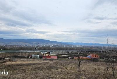 Teren de 450 mp, în Central