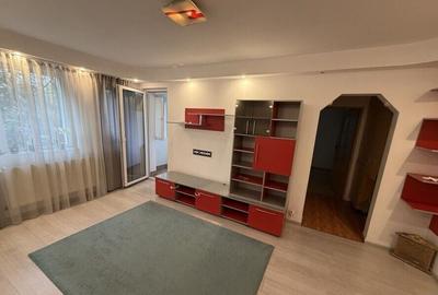 Apartament cu 2 camere semidecomandat, mobilat în Dristor