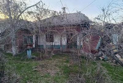 Teren de 811 mp, în Căscioarele - 4