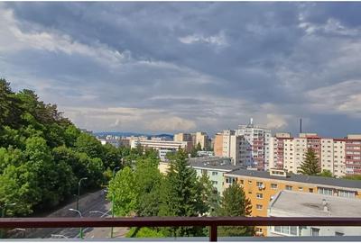 Apartament cu 3 camere decomandat, mobilat în Județean