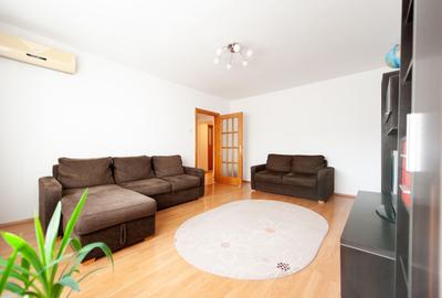 Apartament cu 3 camere decomandat, mobilat în Colentina