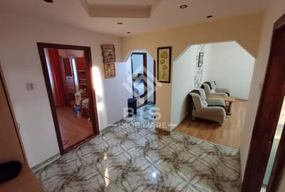 Apartament cu 4 camere decomandat, mobilat în Nord - 1
