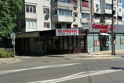 Spațiu comercial, de 80 mp, în Central - 3