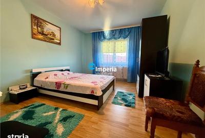 Casă cu 5 camere cu Teren 800 Mp în Aroneanu