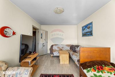 Apartament cu 3 camere semidecomandat în Șega