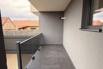 Casă cu 4 camere cu Canalizare în Sud - 3