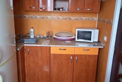 Garsonieră decomandată în Micro 9