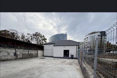Spațiu comercial, de 160 mp, în Central - 4