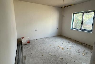 Casă cu 3 camere cu Teren 300 Mp în Agigea