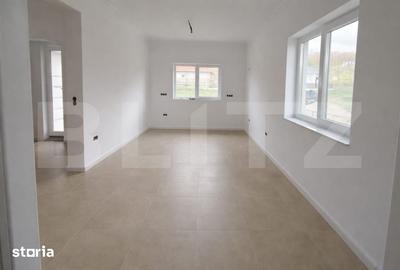 Casă cu 4 camere cu Teren 530 Mp în Unirea