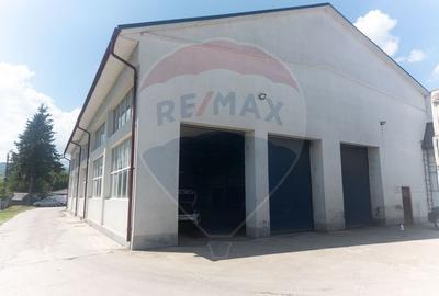Spațiu industrial, de 1,200 mp, în Central - 2