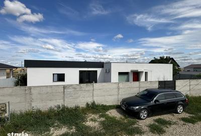 Casă cu 8 camere cu Teren 744 Mp în Nojorid - 4