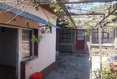 Casă cu Teren 500 Mp în Central